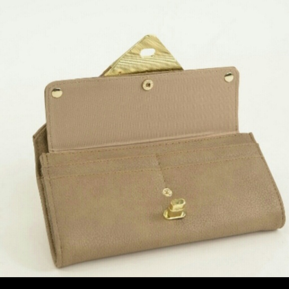 Rocking Wallet Collection - Picture 2 of 3