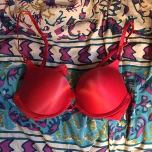 Victoria's Secret Miraculous 32B