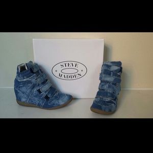 Steve Madden Denim Wedge