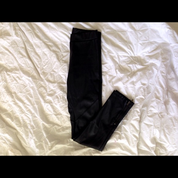 H&m faux leather pants $10 Small pp