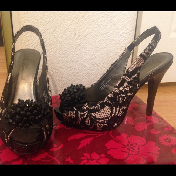 Lulu Townsend Friday Night Pump - Picture 2 of 4