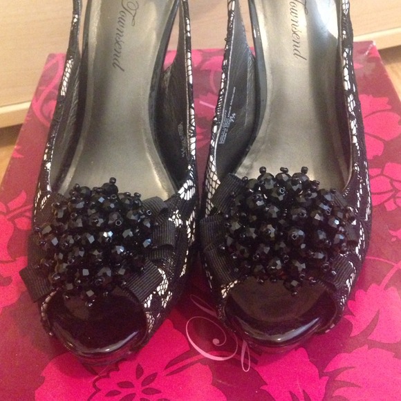 Lulu Townsend Friday Night Pump - Picture 3 of 4