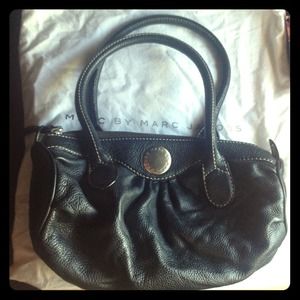 MARC BY MARC JACOBS LEATHER PURSE