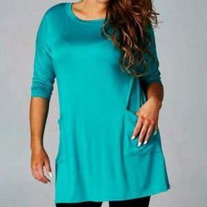 Tunic - back button up - front pocket- 2x