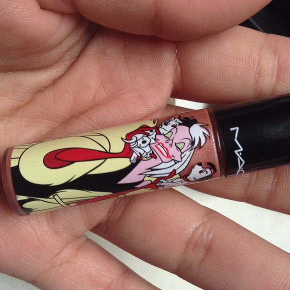 MAC limited edition Disney lipgloss - Picture 3 of 3