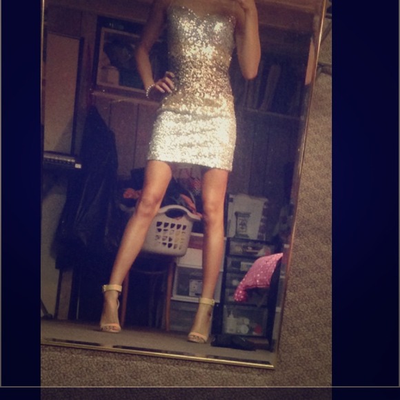 🚨SOLD! Sherri Hill Size 0 gold/nude (ctd)