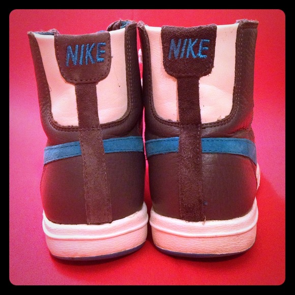 Nike female sneakers