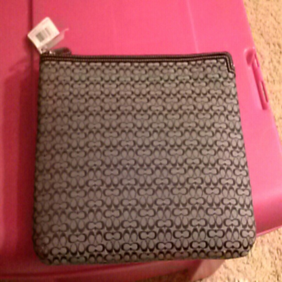 Authentic Coach tablet sleeve - Picture 1 of 4