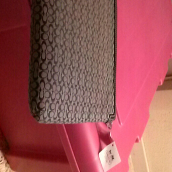 Authentic Coach tablet sleeve - Picture 2 of 4