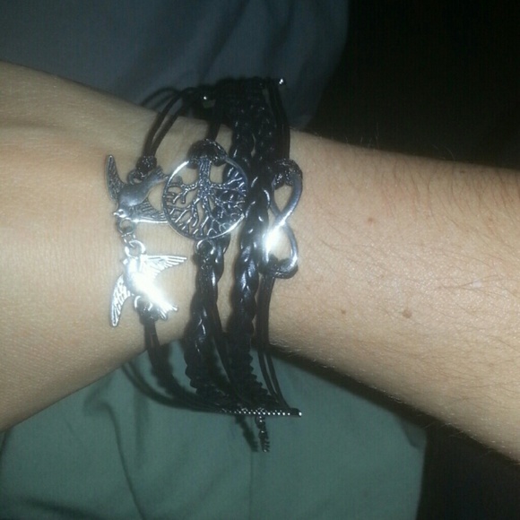 Bracelet - Picture 1 of 2