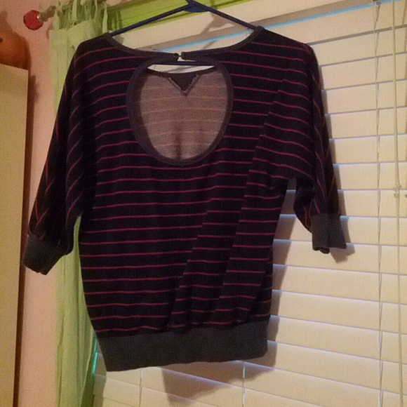 Open back top - Picture 2 of 4