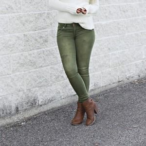 H&m distressed skinny jeans