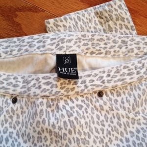 HUE Twill Chrome Gray Leopard Skimmer Leggings