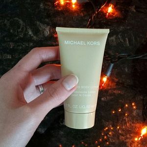 Body lotion Michael Kors.
