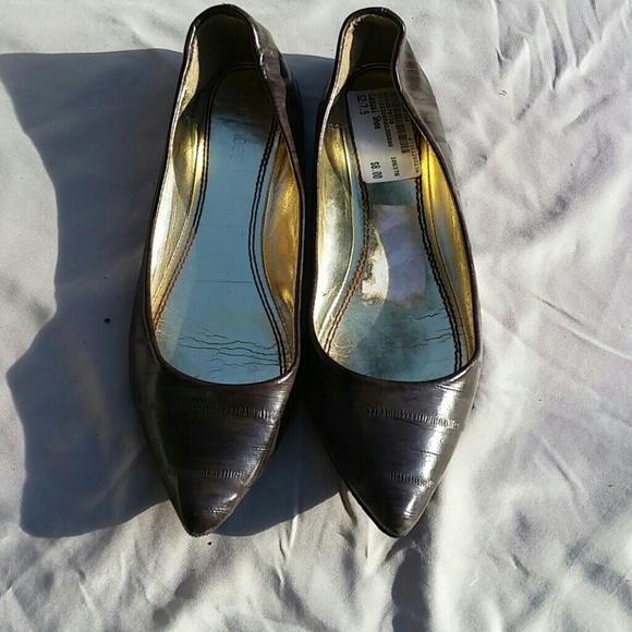 7.5  dark brown pointy toe flats