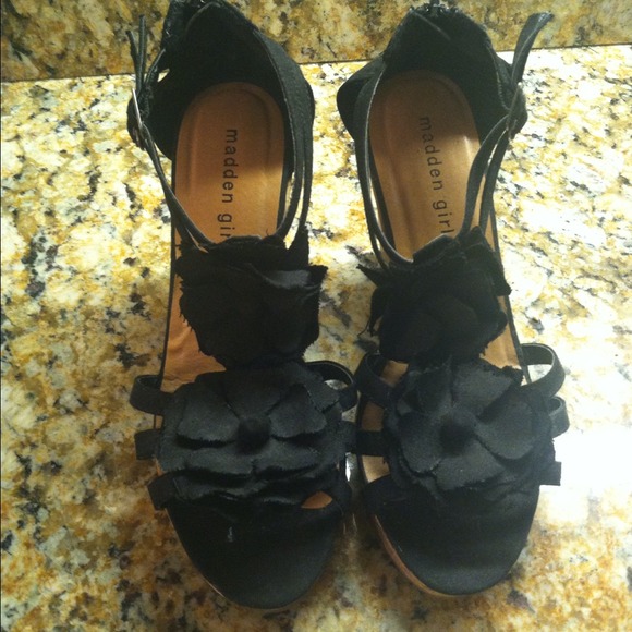 steve madden madden girl platform sandals
