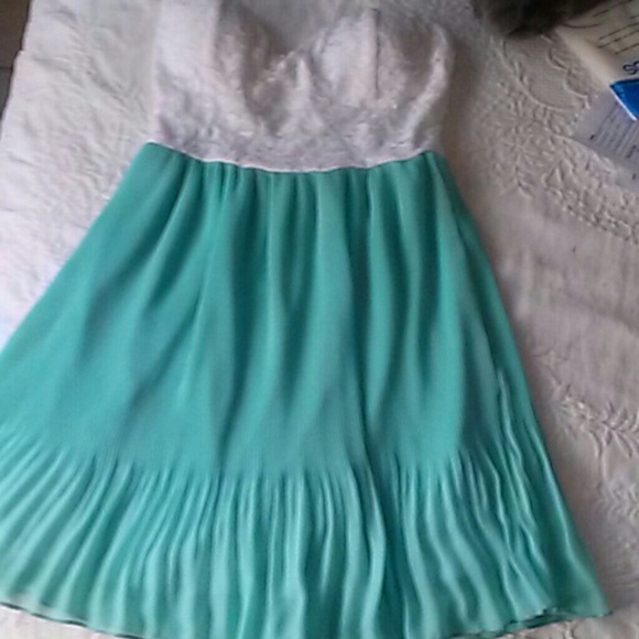 Mint Green Sweetheart Neck Line Dress - Picture 1 of 3