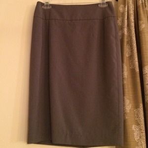 Gray pencil skirt