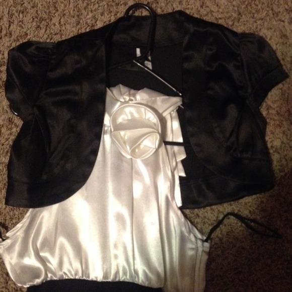 Dress - Picture 2 of 2