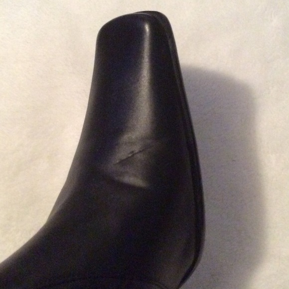Boots - Picture 3 of 4