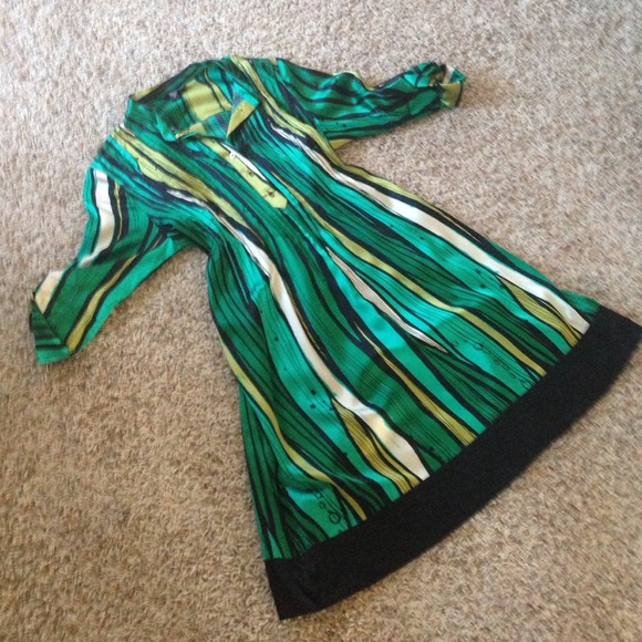 Dress - Picture 2 of 3