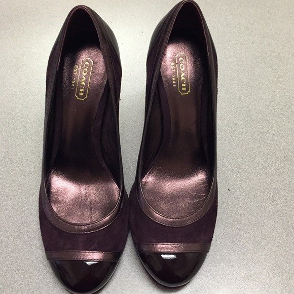 Beautiful coach purple wedges - Picture 2 of 4
