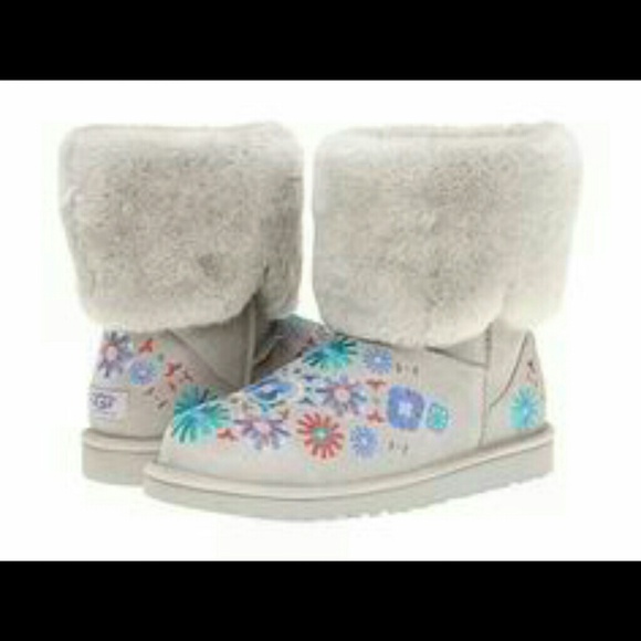 SOLD Brand new rare uggs