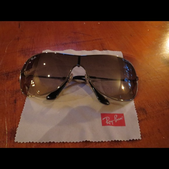 Sold - Picture 1 of 4