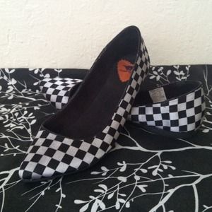 Rocket Dog Checkered Pointy Toe Flats