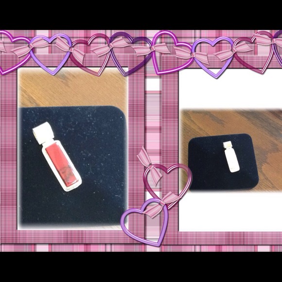 STERLING SILVER PENDANT WITH INSET of CORAL - Picture 1 of 3