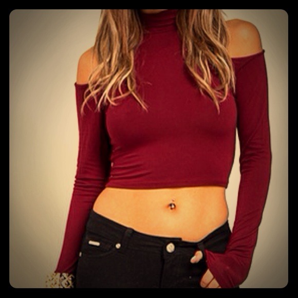 Turtle neck crop top