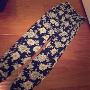 Brandy Melville floral pants!!