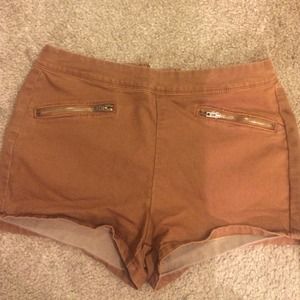 Brown highwaisted shorts
