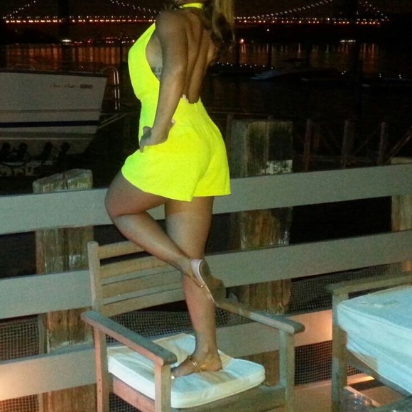 Halter romper - Picture 2 of 2