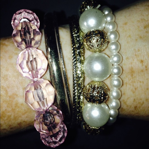 Light pink and gold time bracelet set.