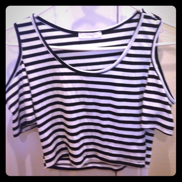 Striped cold sleeve crop top!! - Picture 1 of 3