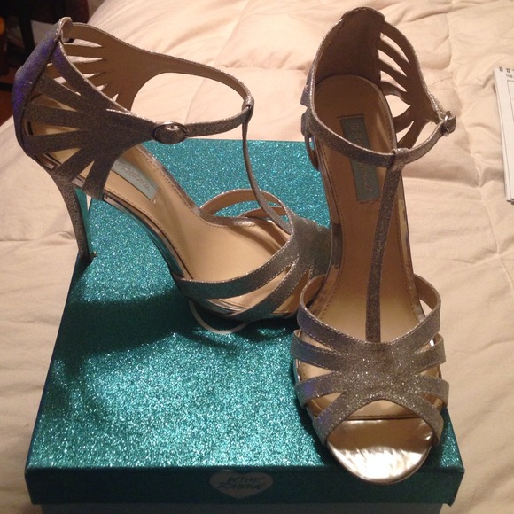 Betsey Johnson "Blue" super cute formal sandals