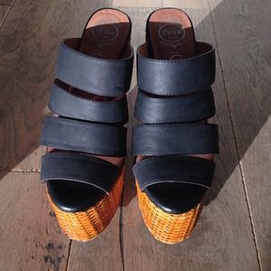 Jeffrey Campbell "Elizer" platform size 6