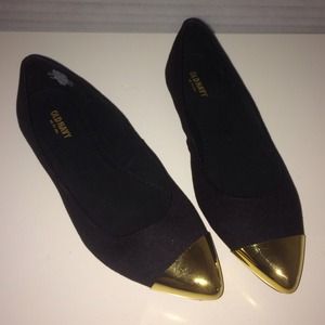 Old Navy Gold Toe Black Pointed Flats