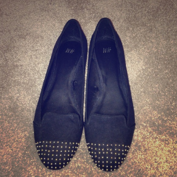◼️studded H&M black flats!!!⬛️