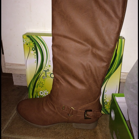 The Ashley Boots.Brand new!Brown leather-top Moda