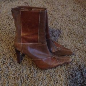 Steve Madden tan leather pointed toe boots