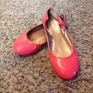 ⬇️Price Reduced⬇️ Coral flats