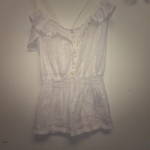 WHITE HOLLISTER TANK!!