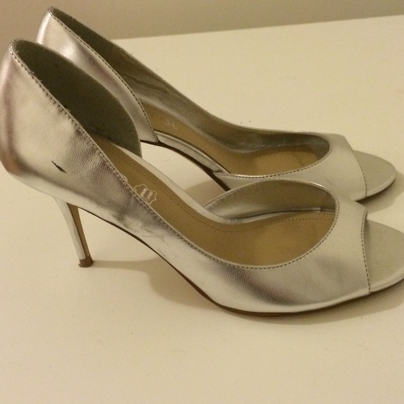 ALDO Silver peep toe pumps - Picture 2 of 4