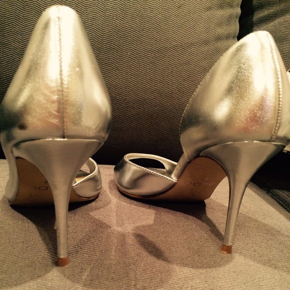 ALDO Silver peep toe pumps - Picture 3 of 4