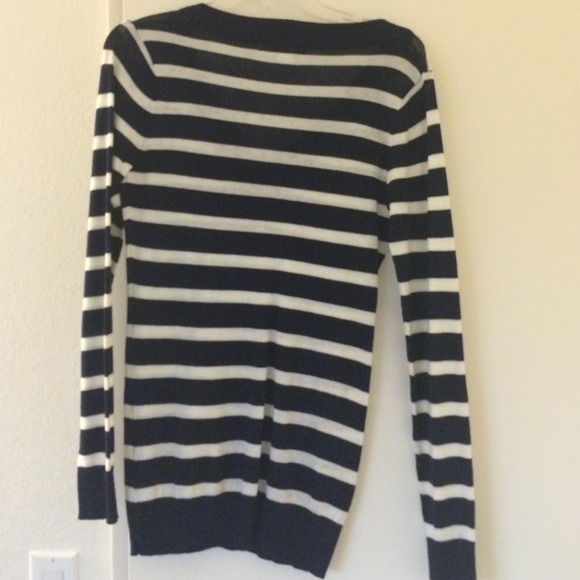 Forever 21 shirt - Picture 2 of 3