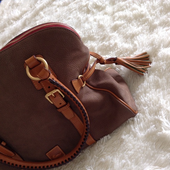 Dooney & Bourke Handbags - Dooney & Bourke leather bag