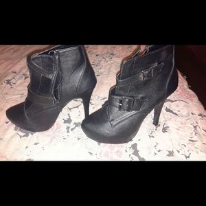 Women's S (6/7) zip side stiletto boots