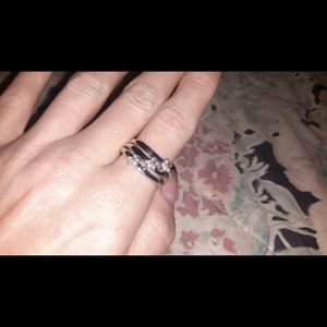 Unique White Gold & Diamond ring.